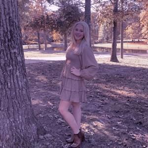 Meet your Posher, Ellie